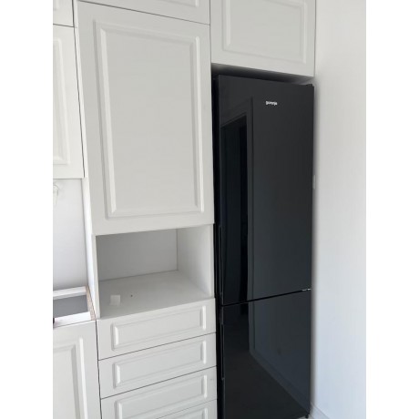 Gorenje NRK620EABG4 Ψυγειοκαταψύκτης Total NoFrost Υ200.4xΠ59.5xΒ59εκ. Μαύρο Γυαλί